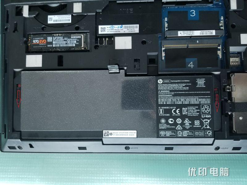 惠普笔记本Zbook 17 G5拆机 加内存